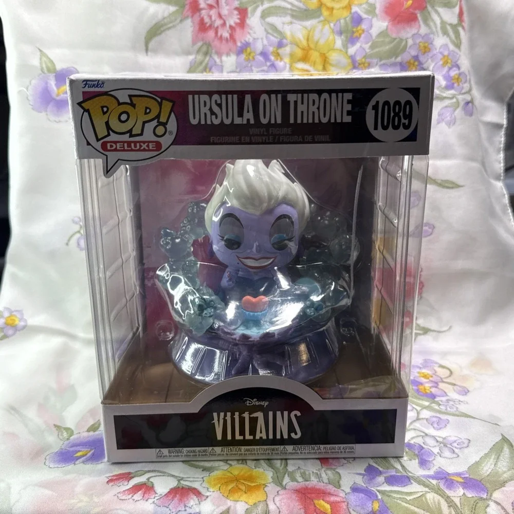 FUNKO POP! DELUXE: Movies Disney Villains - Ursula on‎ Throne Box Damage
